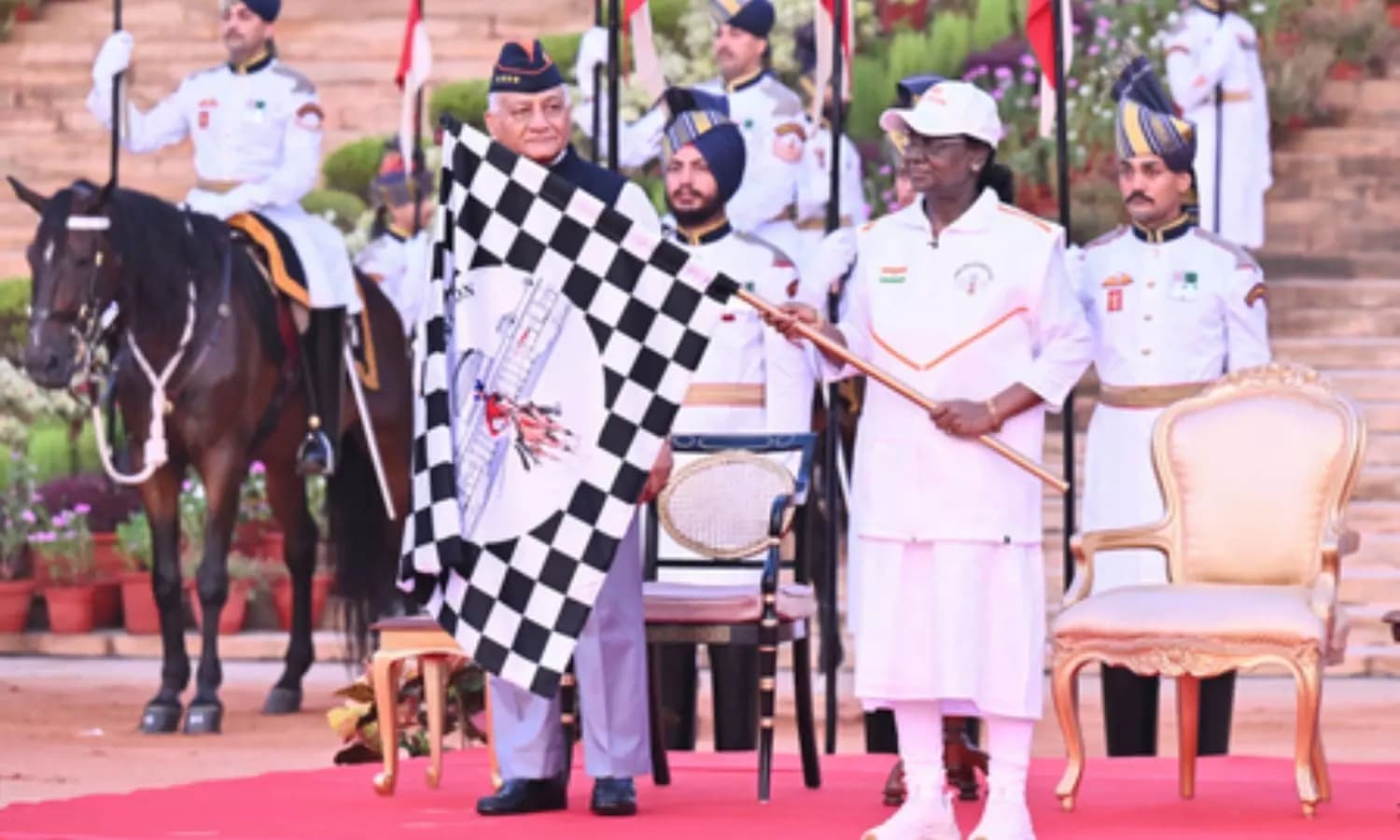 Prez Murmu Flags Off Inaugural Soldierathon Honouring President's Bodyguard, Kargil Heroes